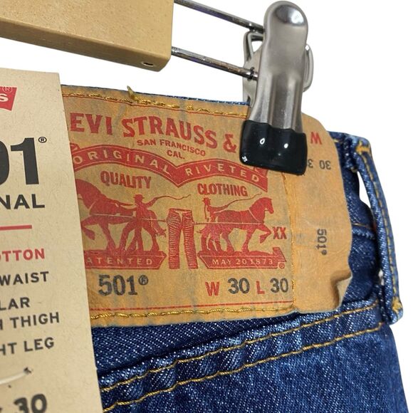 Levis 501 Jeans Mens 30x30 Blue Straight Leg Button Fly Cotton Medium Wash NWT - Picture 9 of 14
